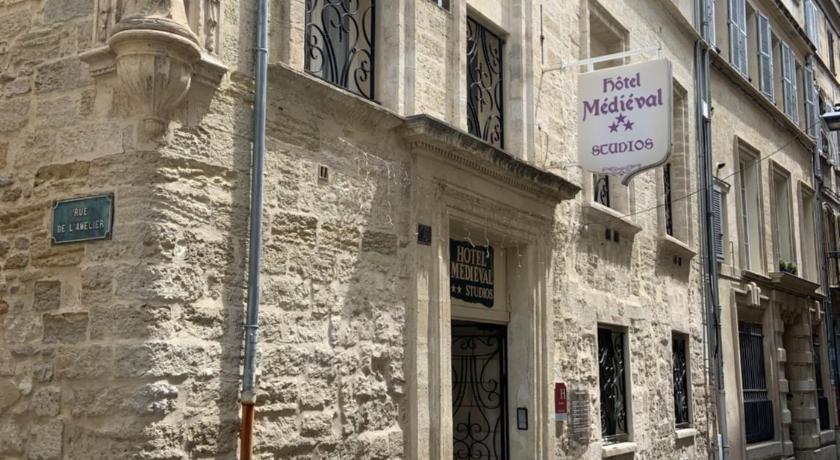 Hotel Le Medieval Palais des Papes — Hotel in Avignon