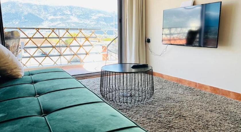 View lake attic in Ioannina