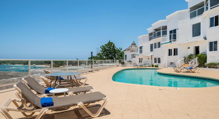 Luxe Beach Resort photo