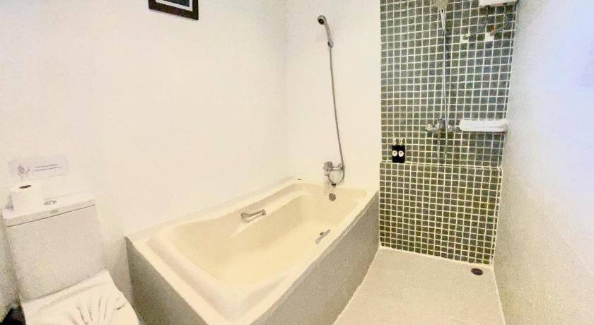 Image of Family Connecting Room (4 Adults) 13