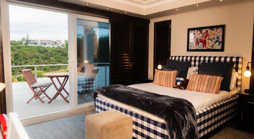 Head Over Hills Luxury Retreat photo
