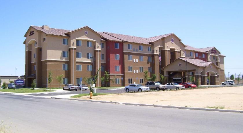 Hampton Inn & Suites Bakersfield North-Airport photo