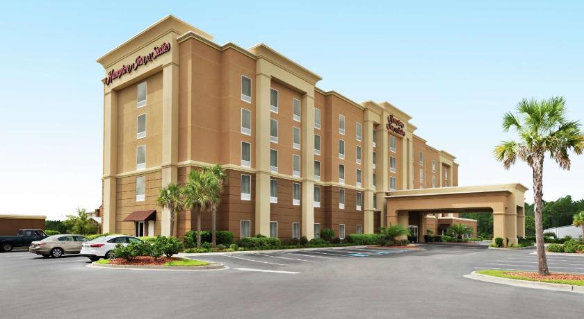 Hampton Inn & Suites Brunswick photo