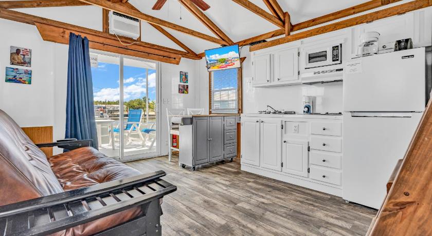 빅 파인 키 OLD WOODEN BRIDGE MARINA 2성급 숙소 수영장