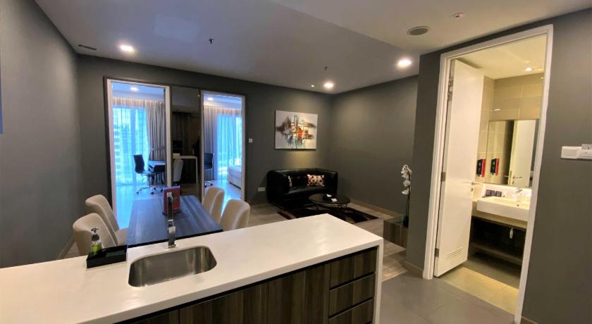 Image of Two-Bedroom, Executive Suite, Non-Smoking 4
