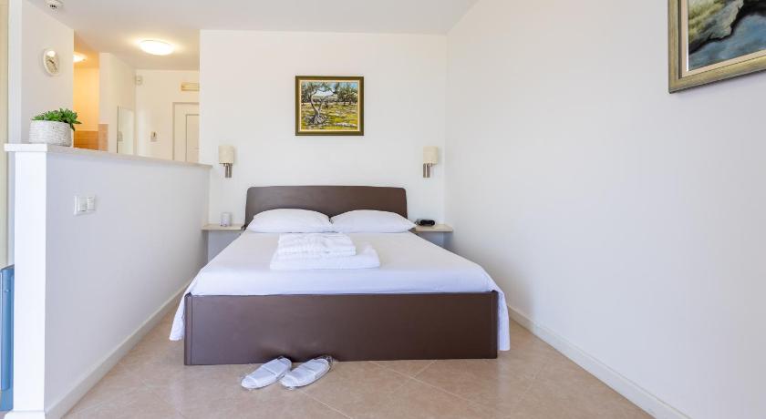 Image of Studio with Sea View (2 Adults) 5