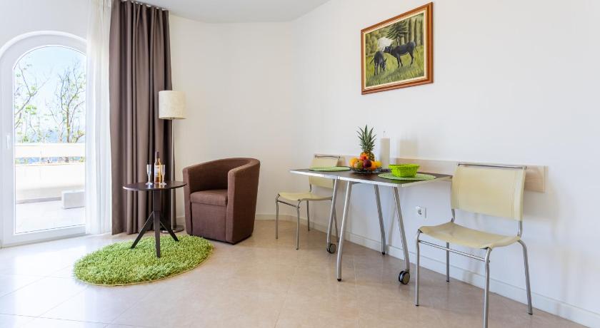 Image of Studio with Sea View (2 Adults) 10