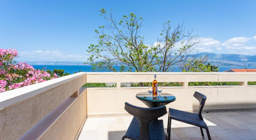 Image of Studio with Sea View (2 Adults) 1