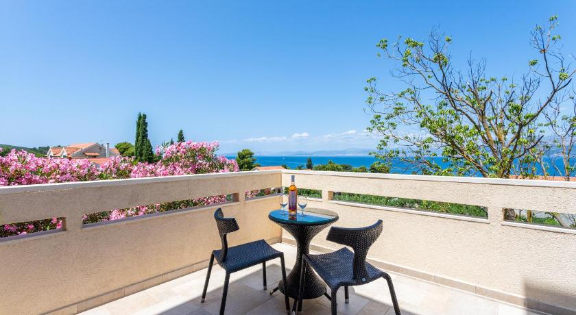 Image of Studio with Sea View (2 Adults) 6