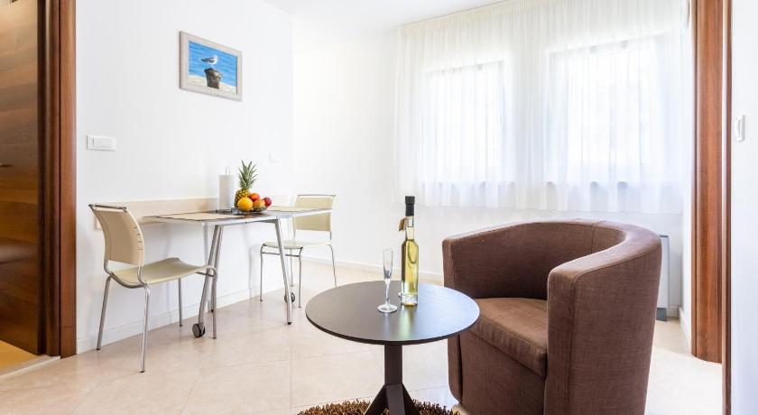 Image of Studio Apartment 13
