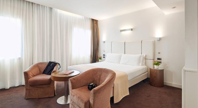 Image of Deluxe Double Room 1