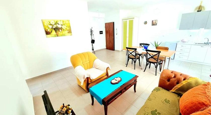 Vlora Sea Apartments Rr. Sazani 2nd floor Emigres building Vlorë