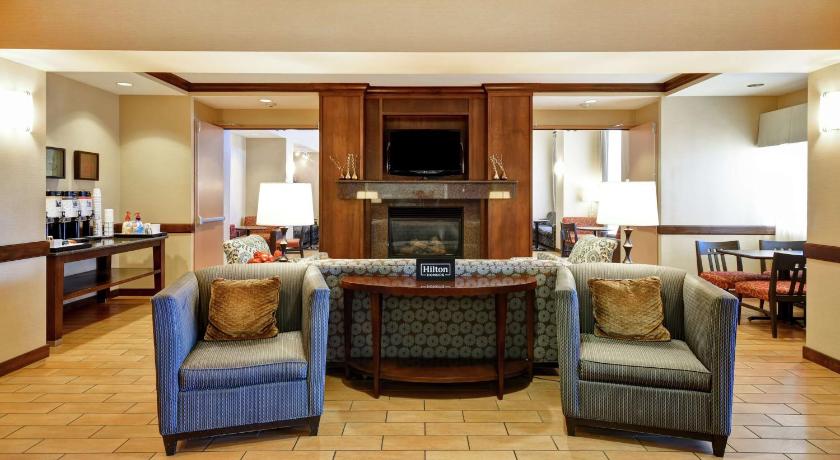 Hampton Inn and Suites Folsom photo