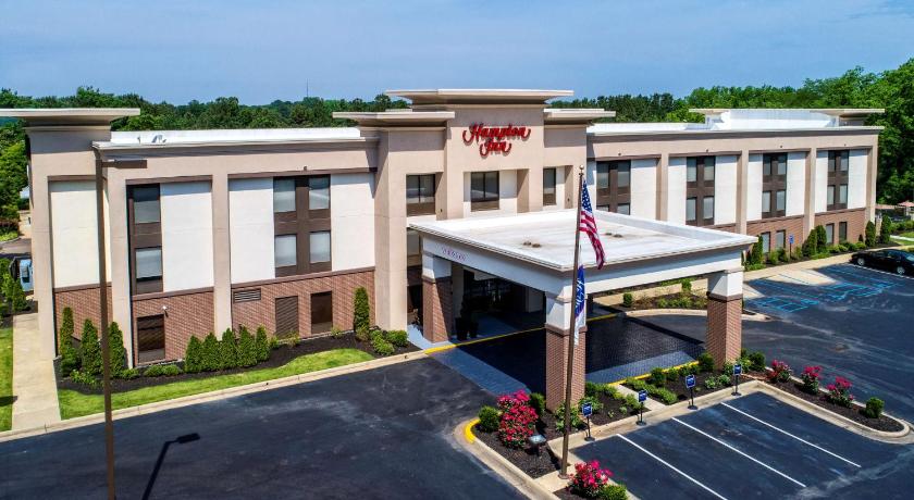 Hampton Inn Batesville photo