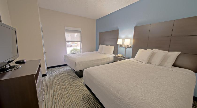 One Bedroom Suite with Sofa Bed, All Season Suites in Pigeon Forge (TN)
