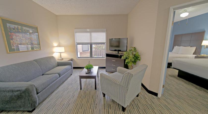 Image of One Bedroom Suite with Sofa Bed 3