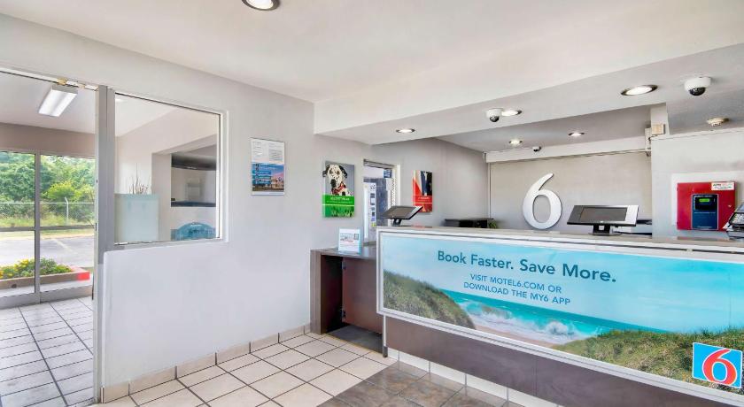 Motel 6-Austin, TX - North photo