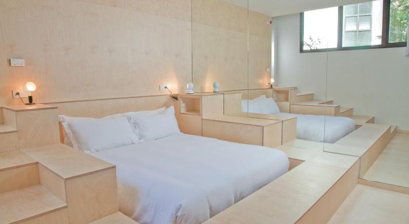 Image of Junior Suite Couture 6