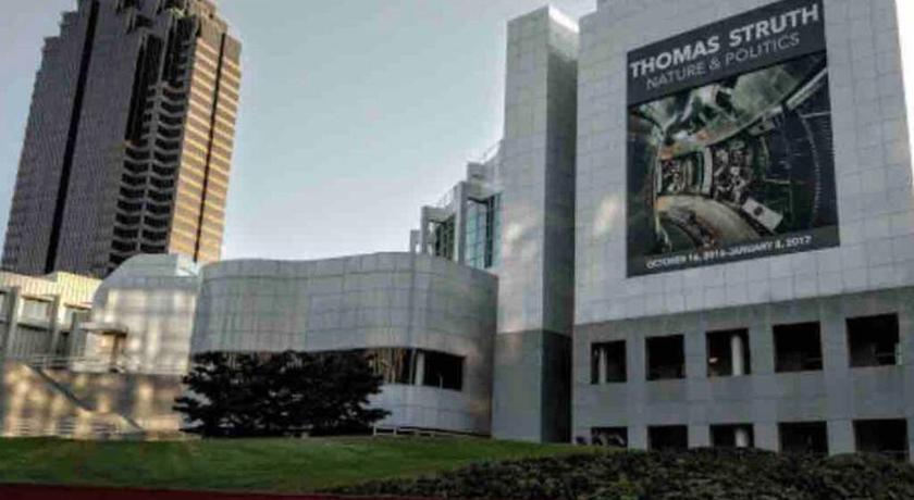 애틀랜타 (GA) Atlanta Penthouse King/ Queen Bd 4성급 싱글룸 레스토랑