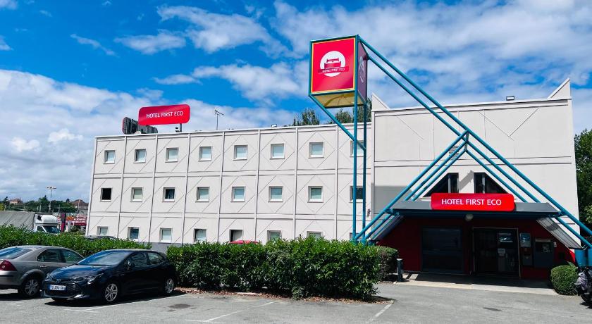 Hotel First Eco Savigny Villemoisson Centre Commercial Carrefour