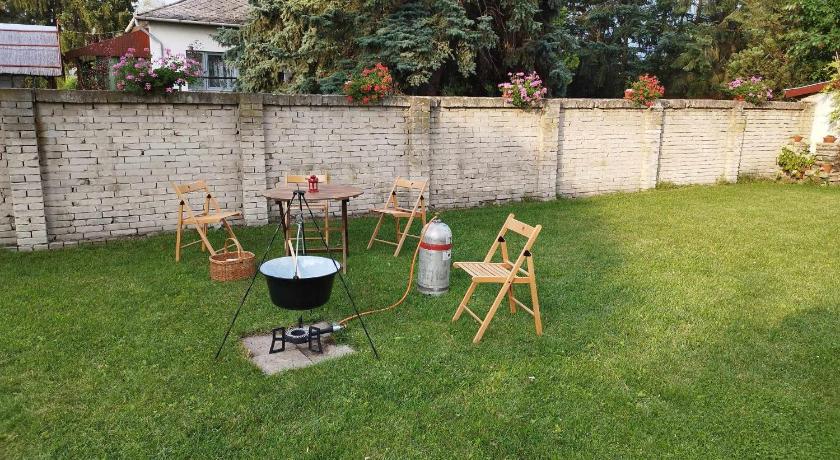 Tartos Szegfu Vendeghaz, Maganszallas photo