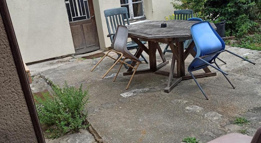 La campagne vallee de Chevreuse a 35 KM de Paris photo
