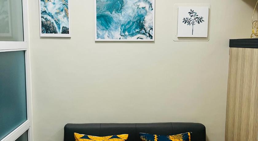 Netflix and Unli WIFI!!! The Elchies Room at Tagaytay Prime Residence photo