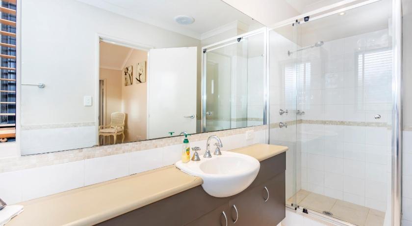 Coode Street Townhouse photo