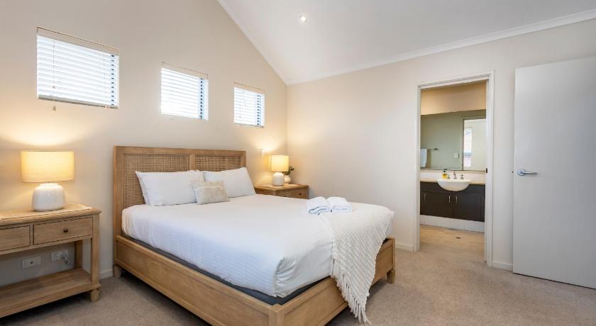 Coode Street Townhouse photo