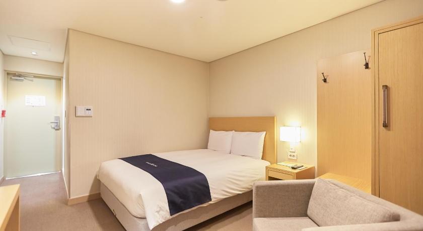 Image of Standard Double Room with Casino Package - Foreigner Only 1