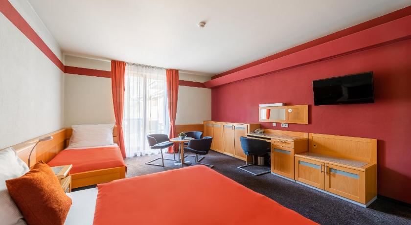 Image of Triple Room 0