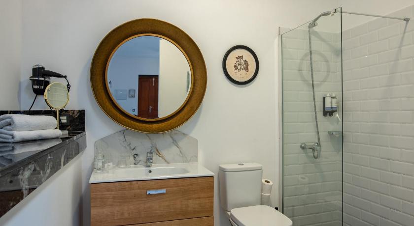 El Charco Suites photo