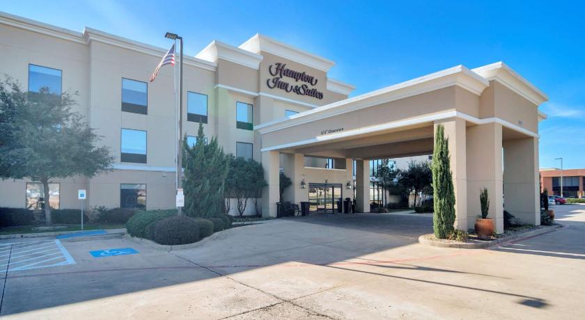 Hampton Inn and Suites Ft. Worth Fossil Creek photo