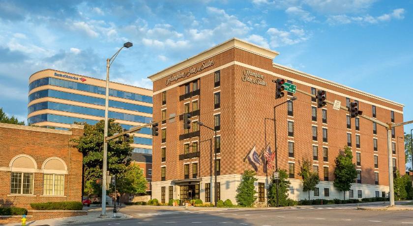 Hampton Inn & Suites Knoxville-Downtown photo