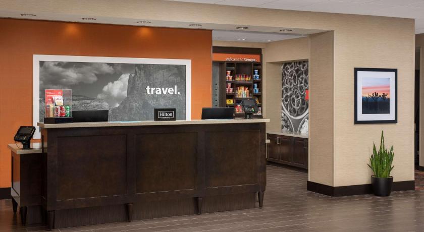 Hampton Inn & Suites Phoenix Tempe photo