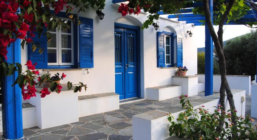 Giaglakis Rooms — Hotel in Sifnos