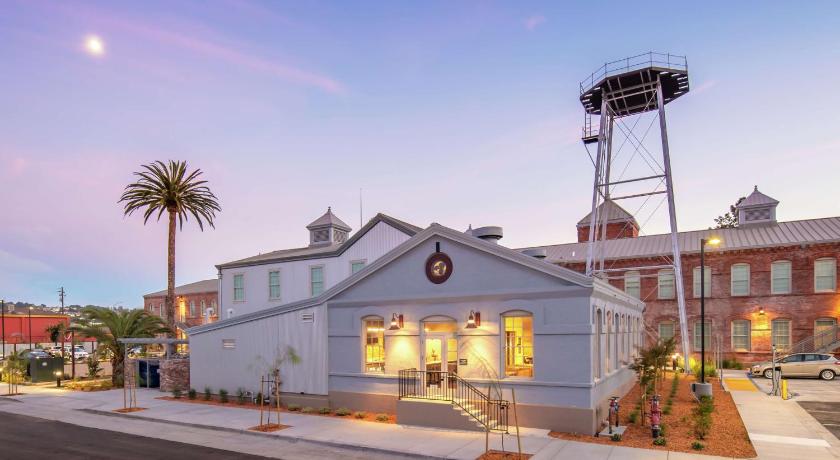 Hampton Inn Petaluma, CA photo