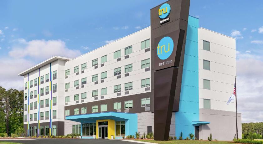 Tru by Hilton Florence I-95 photo
