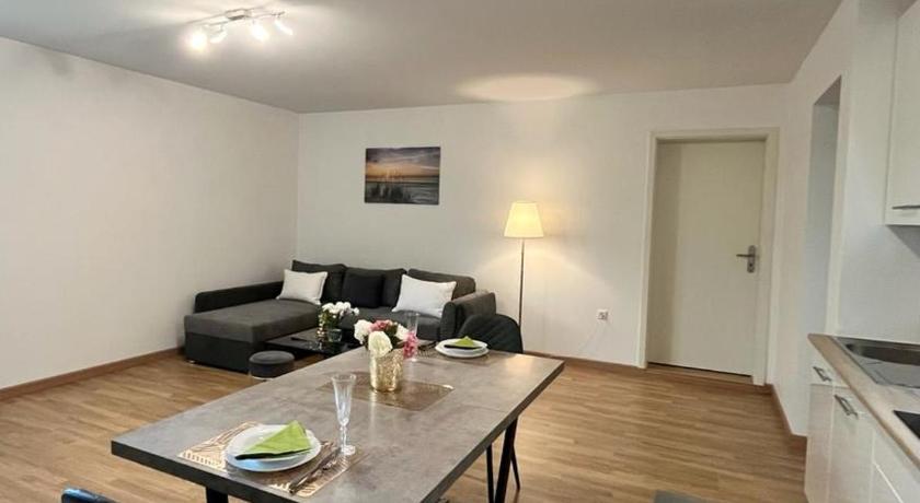 Confortable appart. en residence (rez-de-chausse)