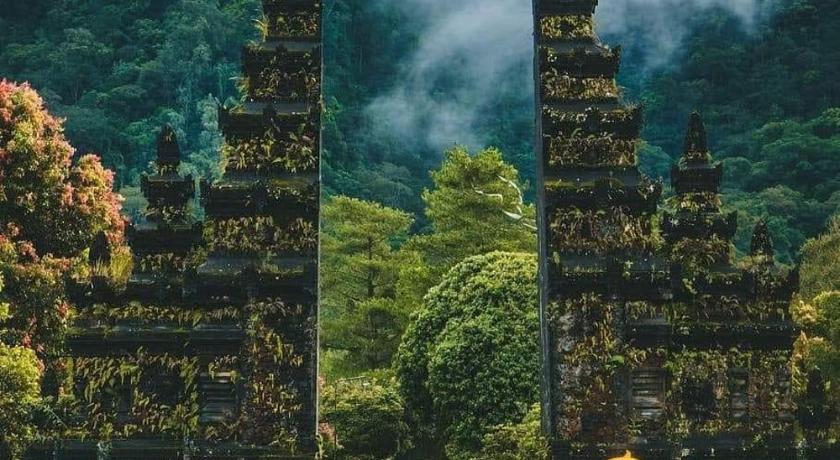 BUYAN LODGE lake view villa photo