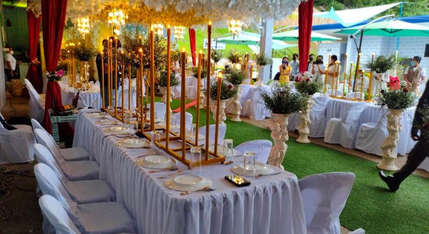 Hideaways Restobar and Resort - image 6
