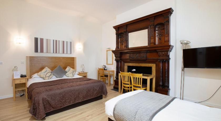 Image of Executive Deluxe Studio Suite 4