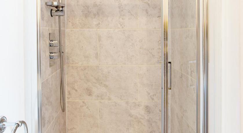 Image of Executive Deluxe Studio Suite 15