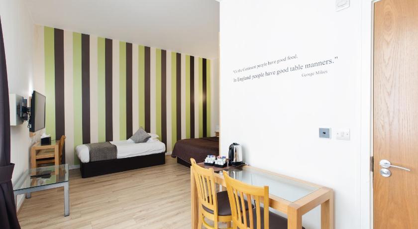 Image of Executive Deluxe Studio Suite 11