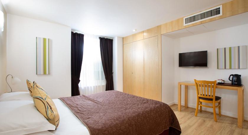 Image of executive studio suite 5