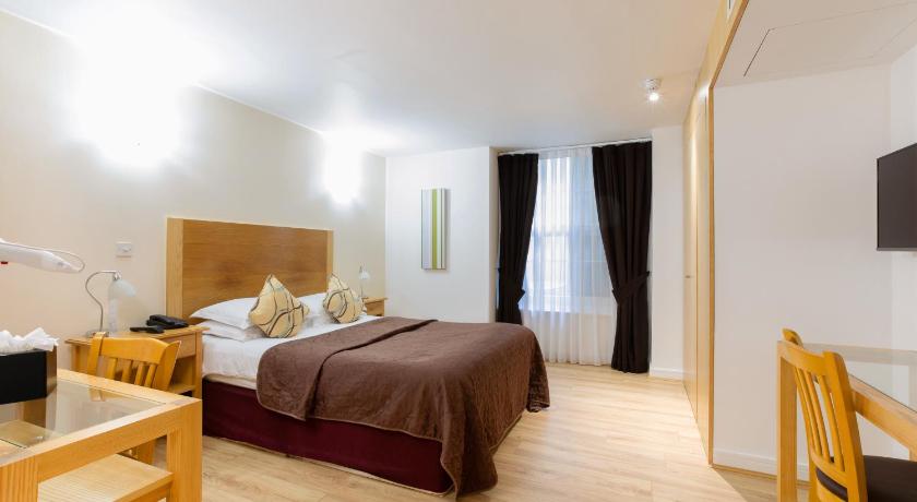 Image of executive studio suite 0