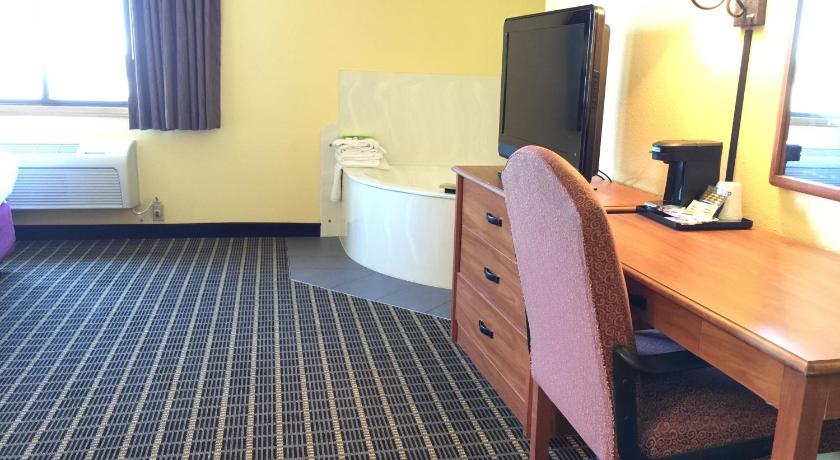 Quality Inn & Suites Harrington