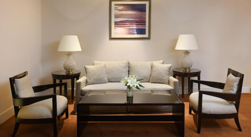 Image of Prestige Suite Club Millesime Access 1 King Bed Panoramic Nile View 6