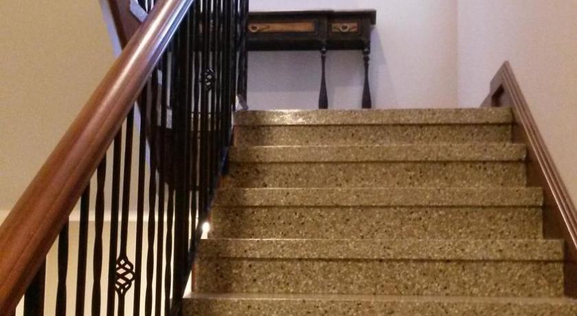 Western Hotel & Executive Suites photo