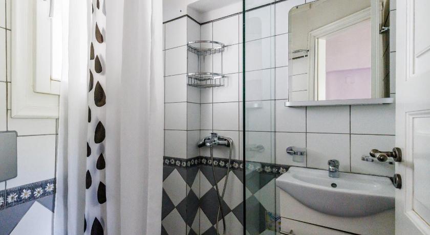 Sentefi Maisonette photo